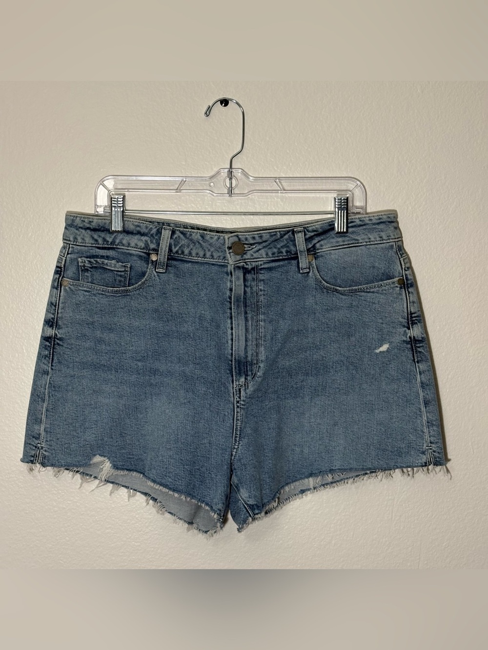 Paige Denim Margo Short Light Wash Lively Distressed 32